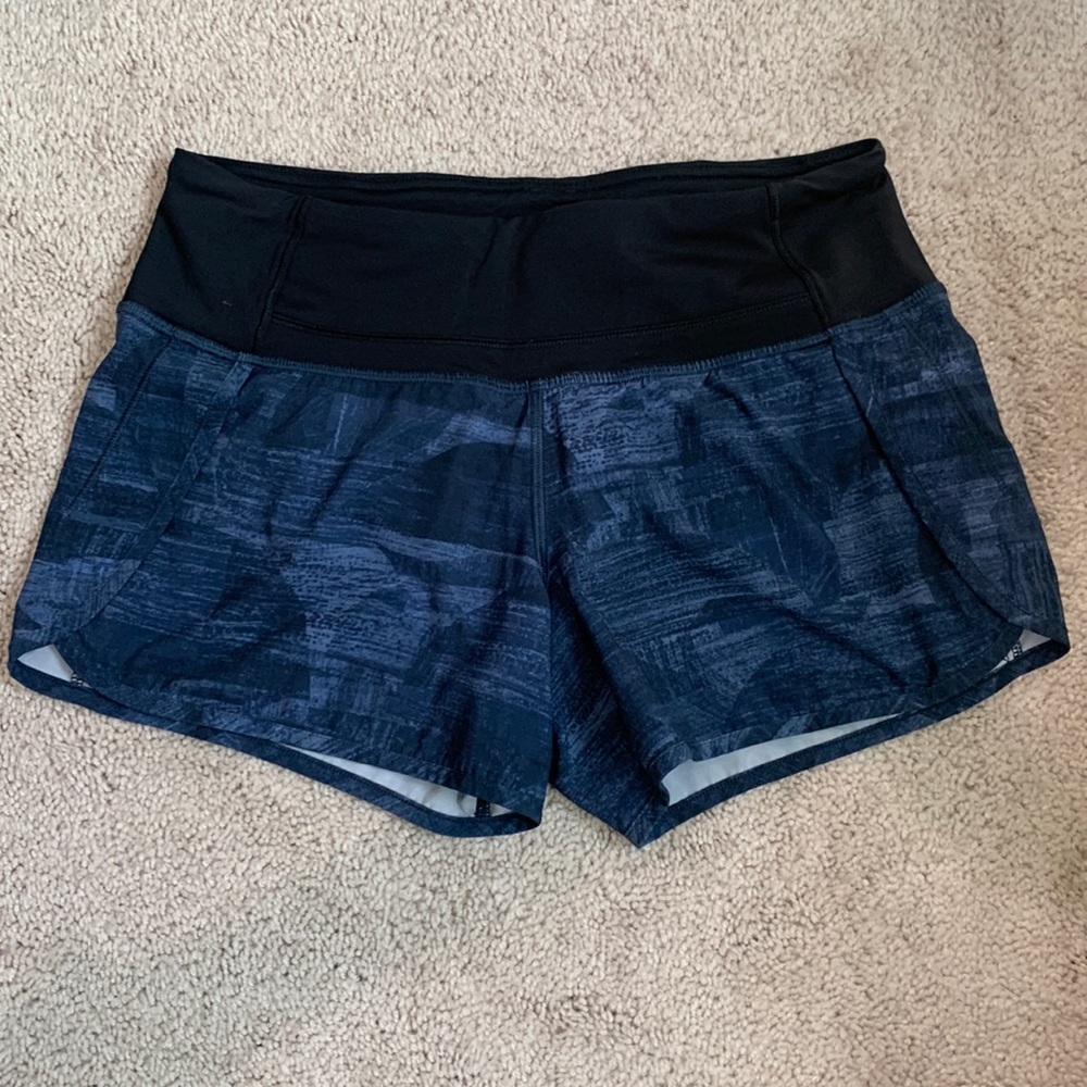 Lululemon Size 4 Transition Multi 4” - image 1
